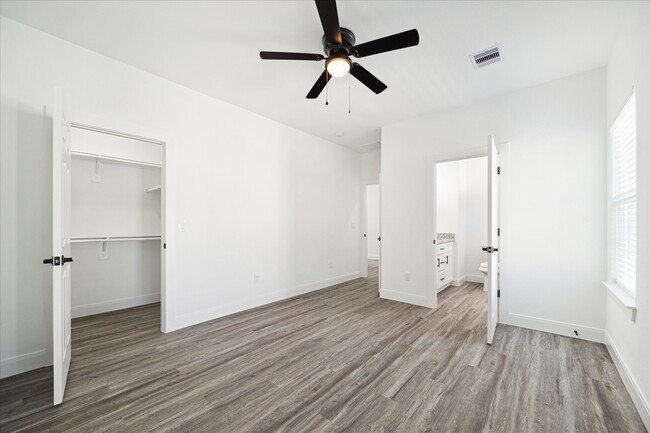 Photo - 120 W Mulberry Ave