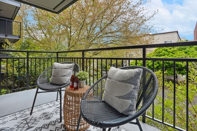 Photo - 1bd/1ba Seattle Condo Unit 216