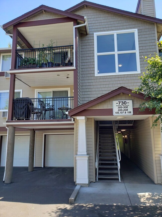 Building Photo - 5reym01 Unit 730