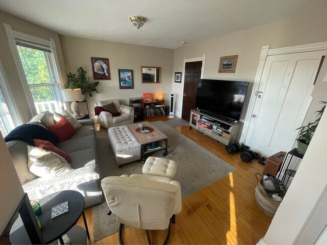 Photo - 219 E Mifflin St Unit 2