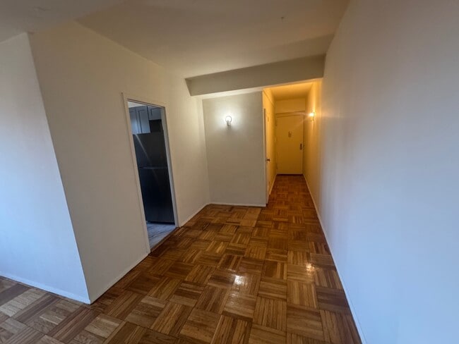 Photo - 1925 McGraw Ave Unit 8F