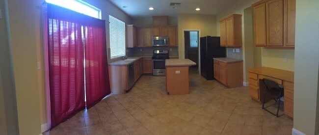 Photo - 2141 Buck River St