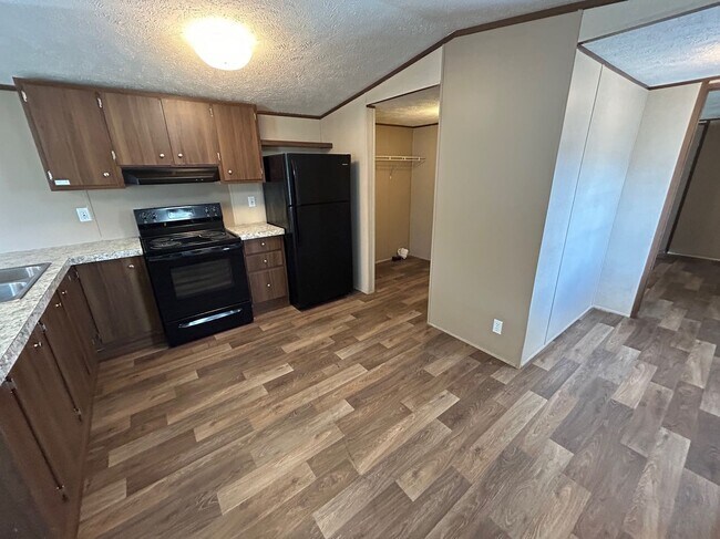 1505 Nancys Dr