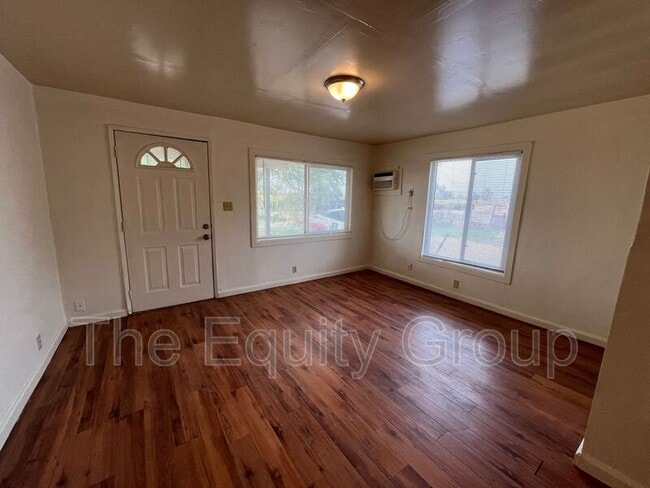 Photo - 14901 Ave 88
