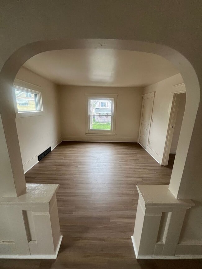 Photo - 1146 E 26th St Unit #2