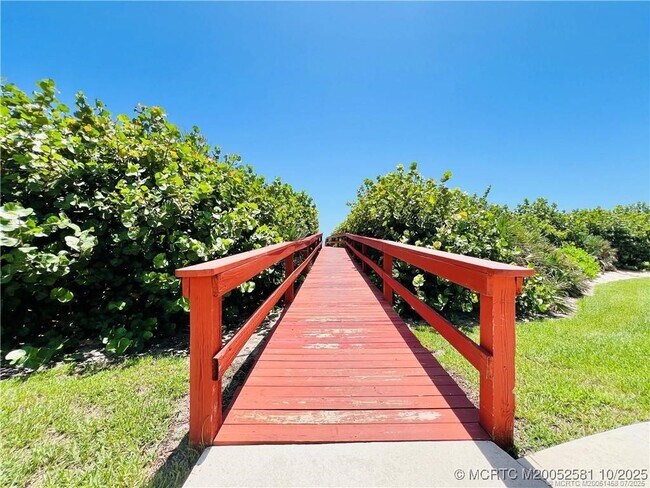 7440 S Ocean Dr Unit 324A