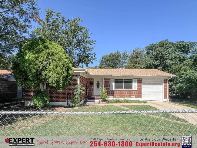 Photo - Comfortable Living and Easy Access!