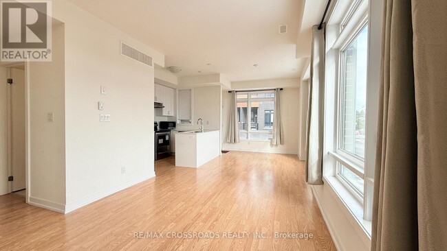 Photo - 370 Red Maple Rd