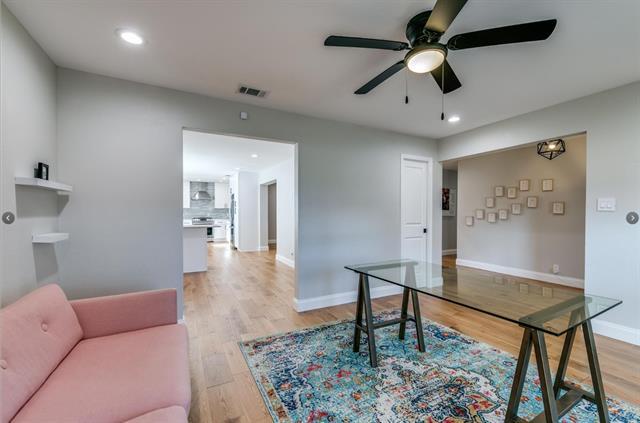 Photo - 8349 Londonderry Ln