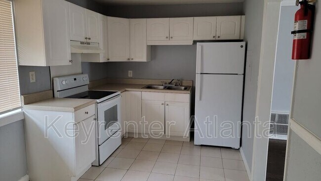 Photo - 1596 Line Cir Unidad 3