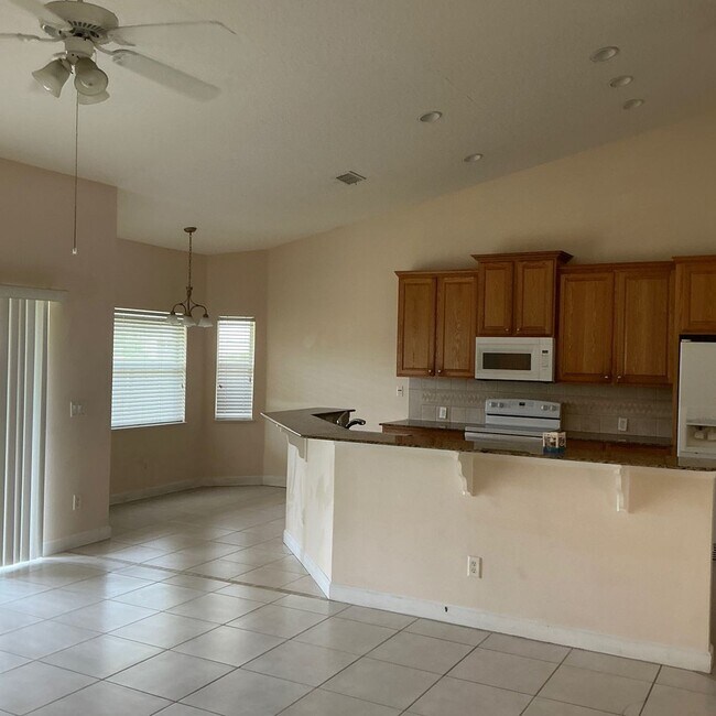 Photo - 2173 SW Idaho Ln