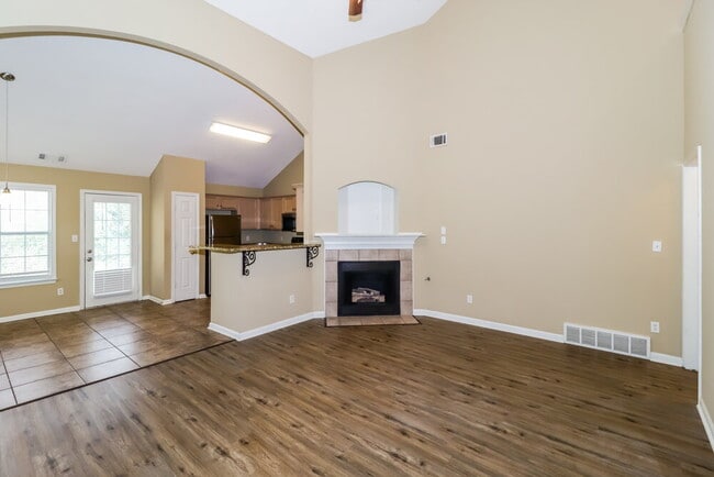 Photo - 944 Shorey Ln