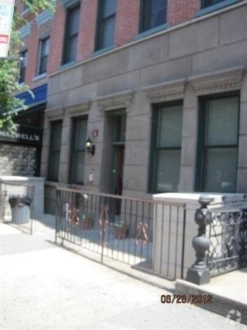 Building Photo - 1037 Washington St Unit 6 Rental