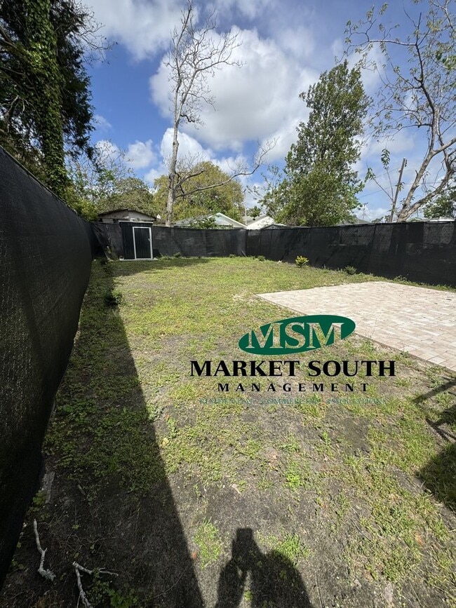 Photo - CARVER HEIGHTS BUNGALOW- AVAILABLE NOW!