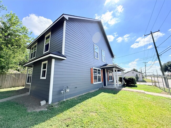 Photo - 5303 Lelia St