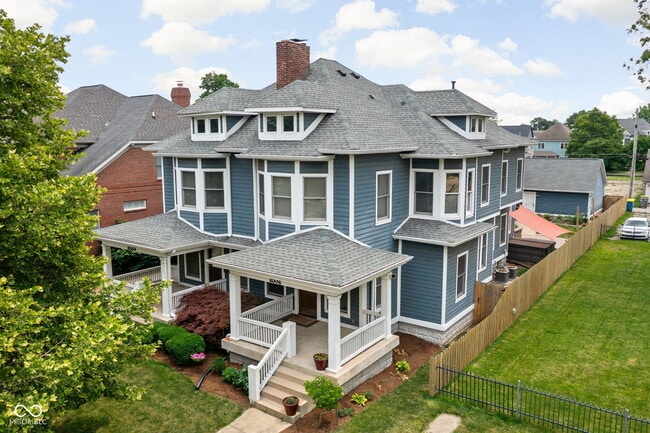 Building Photo - 1531 N College Ave