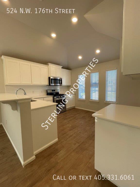 Photo - 524 NW 176th St