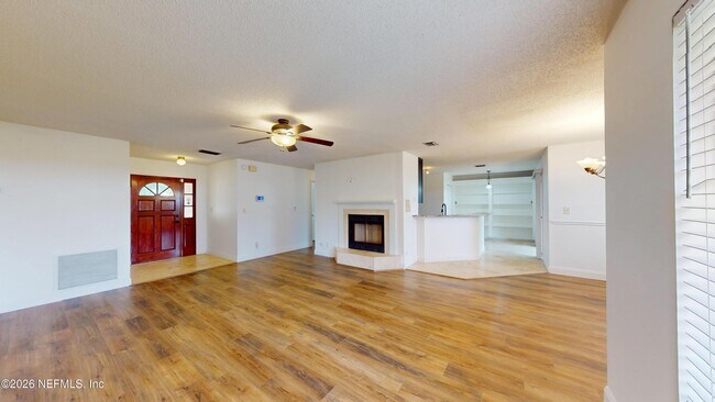 Photo - 111 Lobelia Rd
