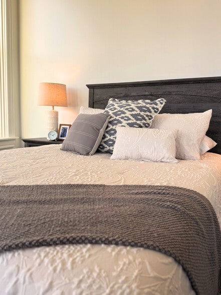 Unit 601 Furnished Example