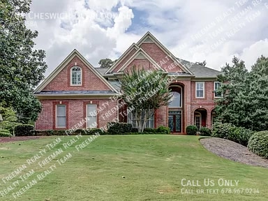 Building Photo - 704 Cheswich Overlook SE