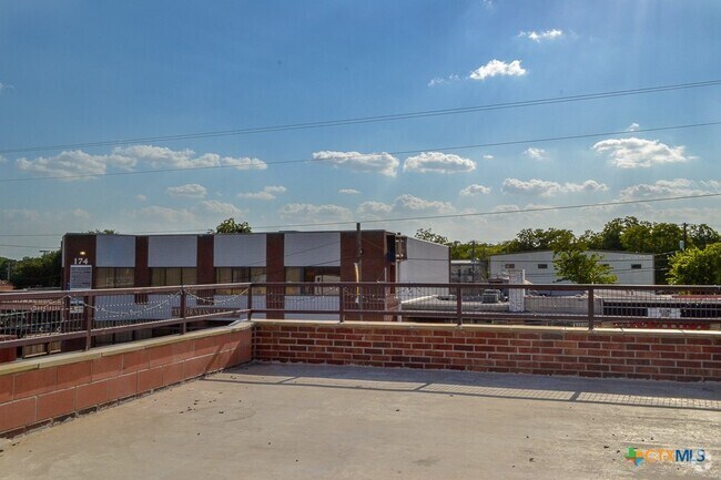 Building Photo - 165 S Guadalupe St Unit 221 Rental