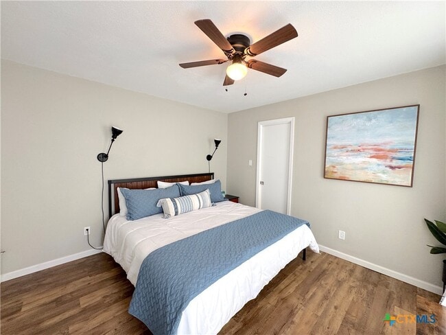 Building Photo - 200 San Juan