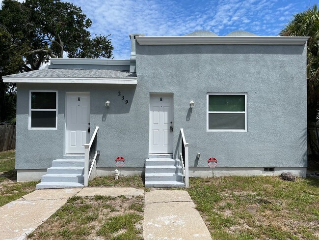 Building Photo - 1 Bedroom 1 Bath Duplex in Ormand Beach fo... Rental