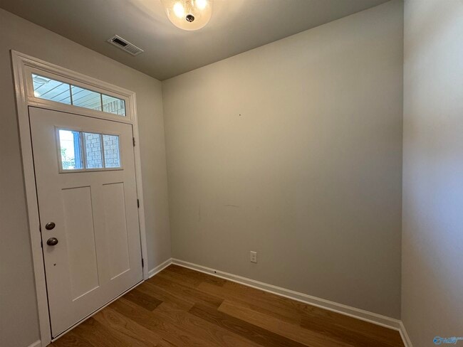 Photo - 214 Portrait St