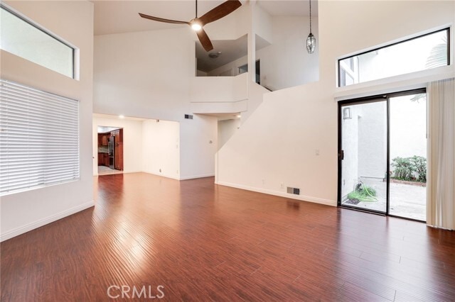 Photo - 4444 Spencer St