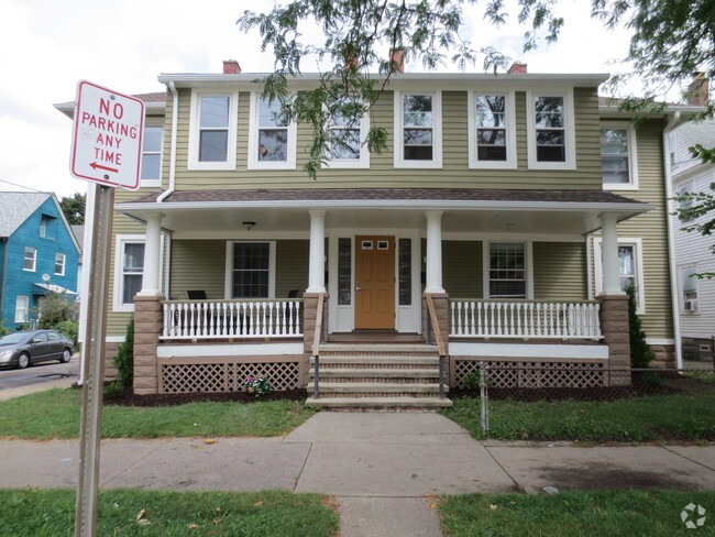 Building Photo - 1849 W 65th St Unit 1 Rental