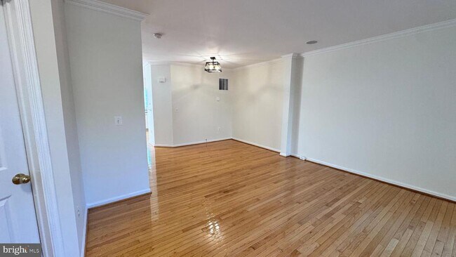 Photo - 9611 Normanton Way