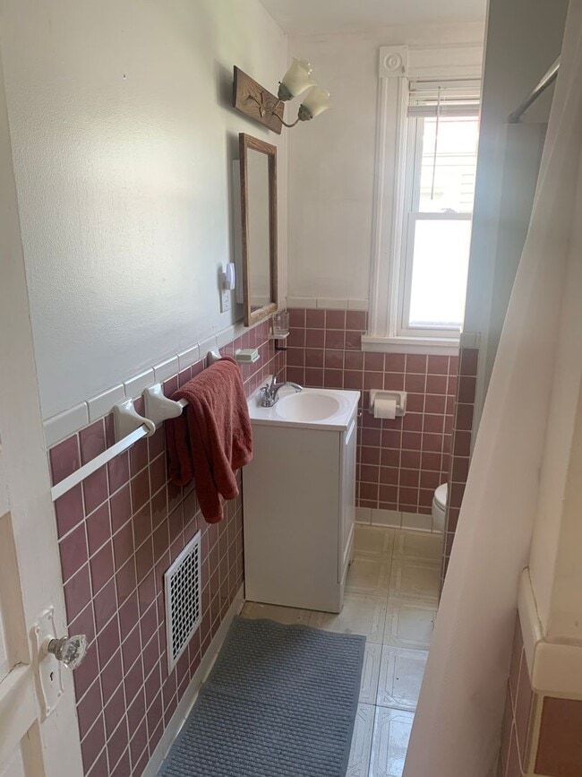 Photo - 41 Worrall Ave Unidad Apt. #1 room B