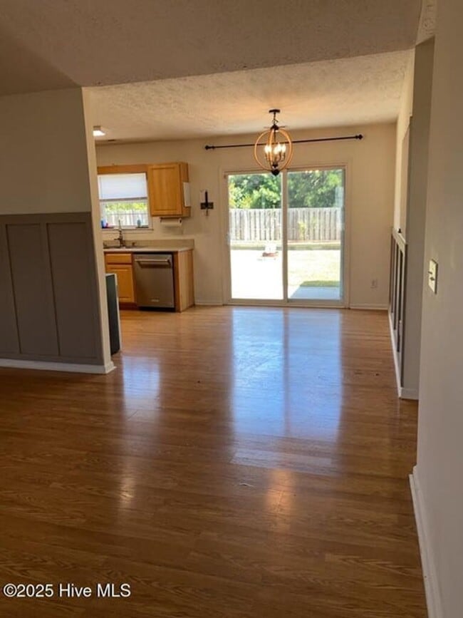 Photo - 206 Red Carnation Dr