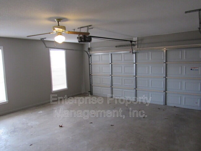 Photo - 7037 Meadowlands Pl