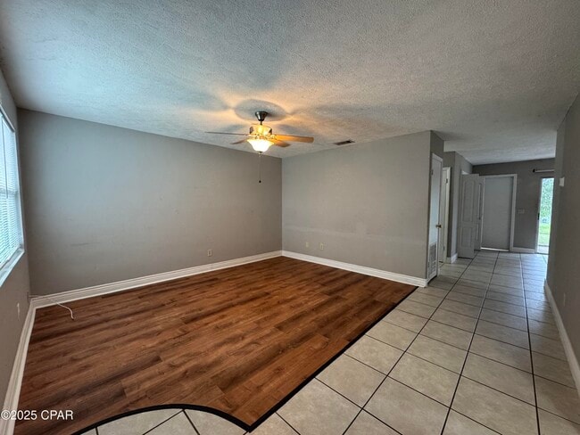 Photo - 2538 Johnson Dr