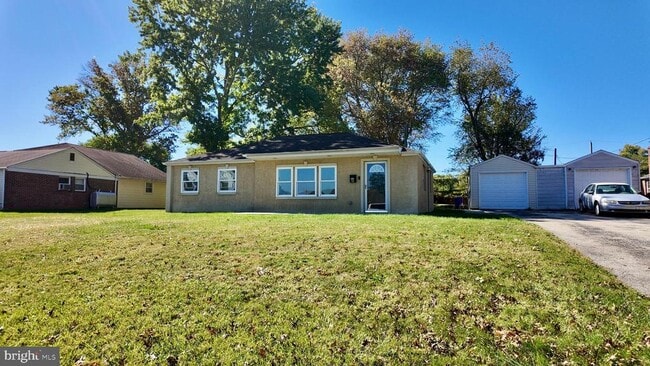 Building Photo - 718 Erlen Rd