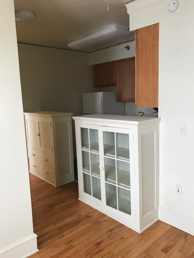 Ivy Manor Apartments