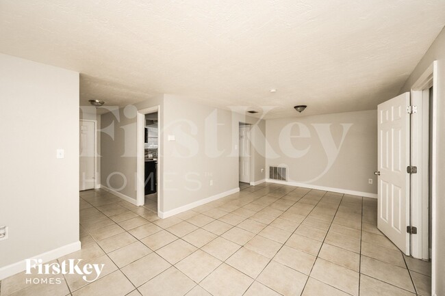 Photo - 8215 Winthrop Dr