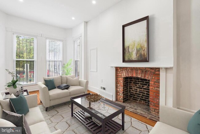 Photo - 1507 Marion St NW Unit 2