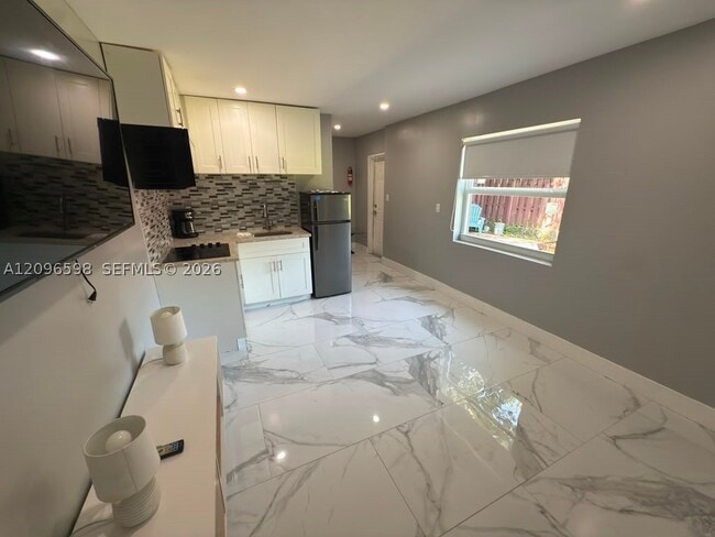 4910 SW 28th Terrace Unidad 1