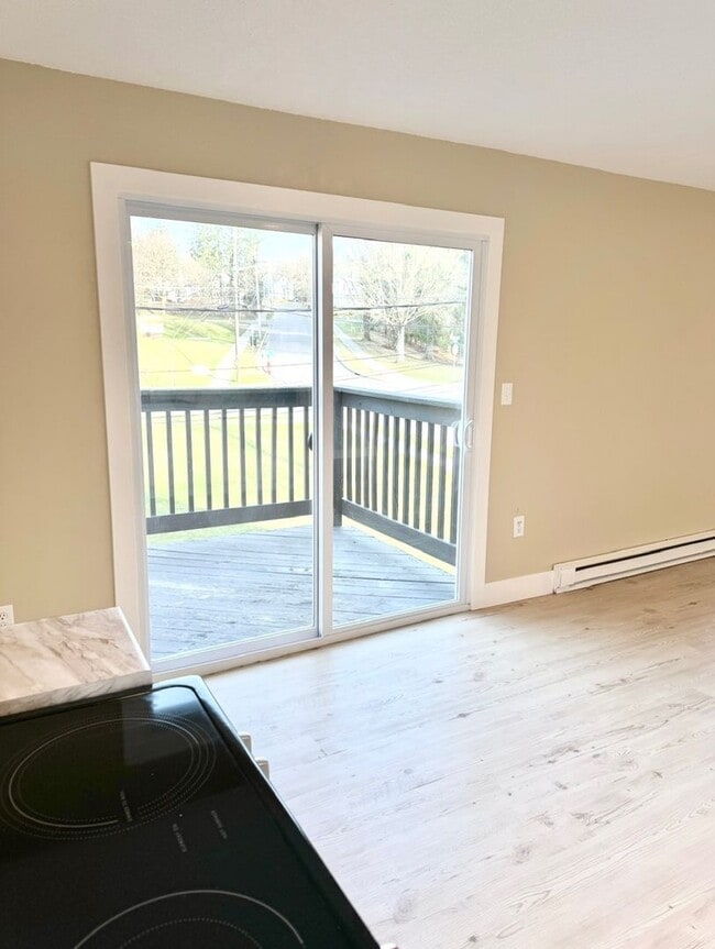 Photo - 21 Camp St Unit 3