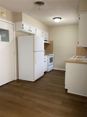 Photo - 5326 Fairmont St