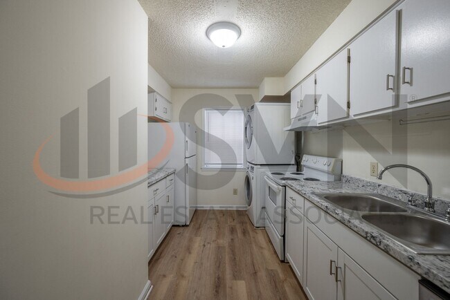 Photo - Spacious 2BR, 2BA Condo in Desirable Chapel Hill Community