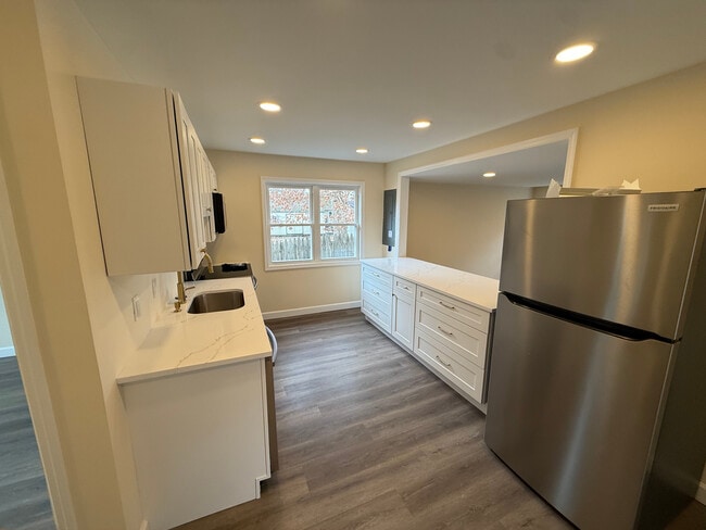 Kitchen - 40 Hydrangea St