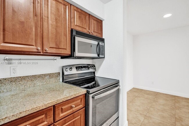 Photo - 949 Riverside Dr Unidad 417