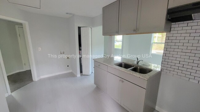 Photo - 5230 Amazon Ave