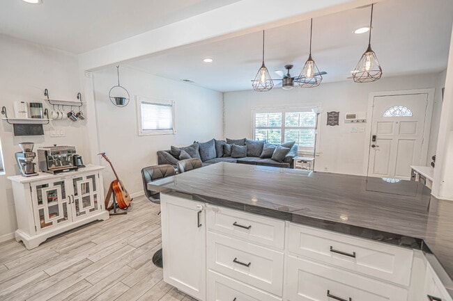 Beautifully Remodeled 2BR/1BA  Home – Move-In Ready!