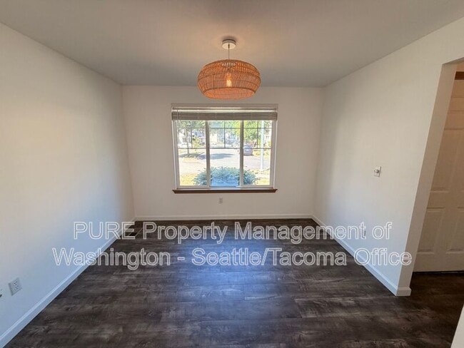Photo - 804 28th Ave SE