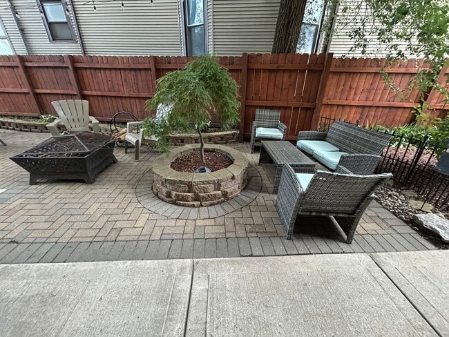 Photo - 1530 W Edgewater Ave