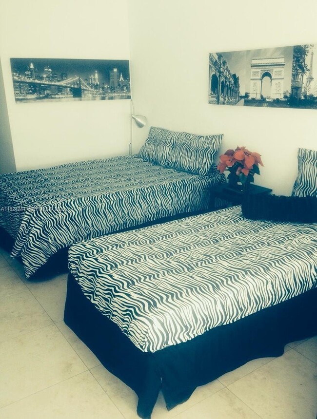 Photo - 635 8th St Unidad 103